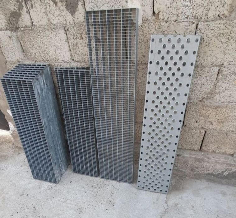 Trepte metalice zincate