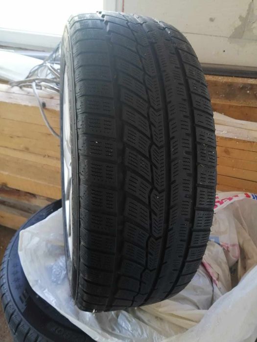 Jante Volvo + Cauciucuri M+S 225/55/R17 2000 RON // Caransebeș