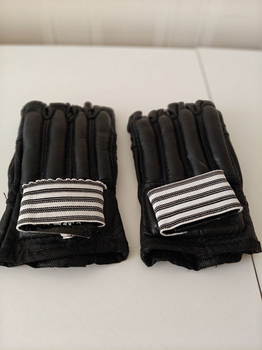 Перчатки для ММА (UFC) — отличное состояние. Единоборства.