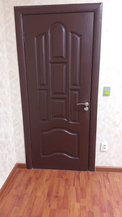 Двери деревянные