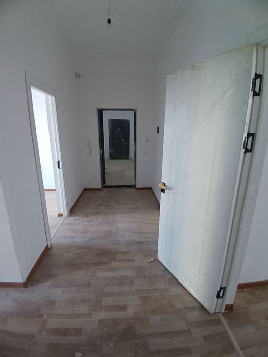 Музсарой рўпарасида новостройка сотилади 3 хонали