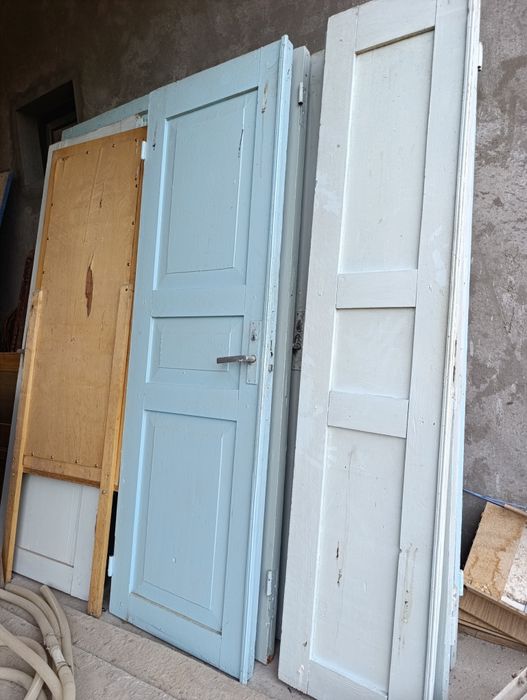 Эшик билан ДВП сотилади, келишилган нархларда.