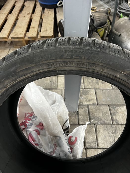 Продам Шины 295.35R21