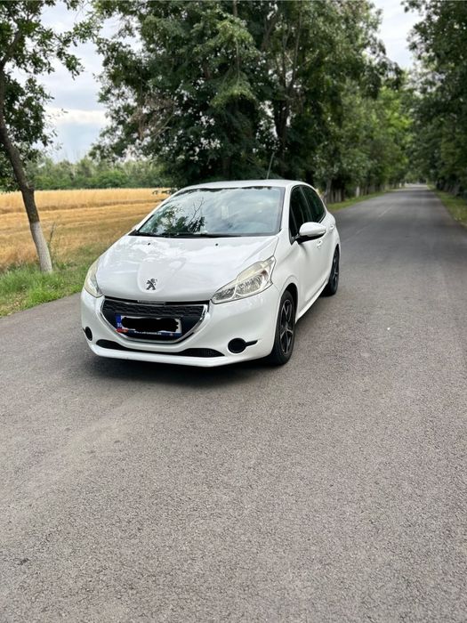 Peugeot 208 2013