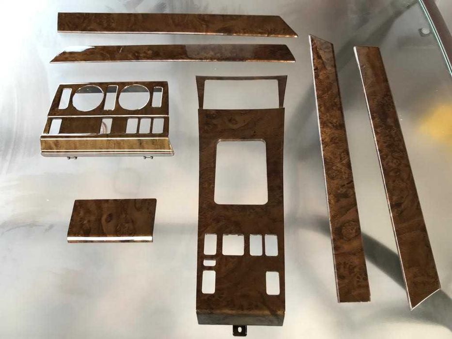 Vopsire trimuri auto-moto prin hidrotransfer.