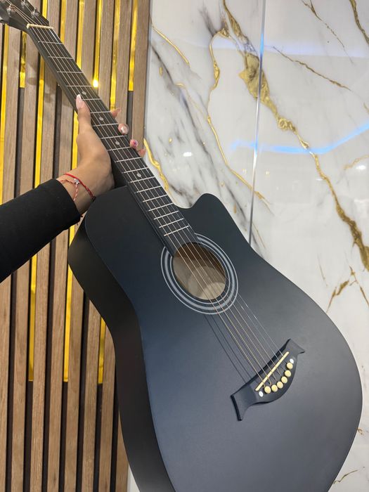 Акустична китара -комплект с аксесоари