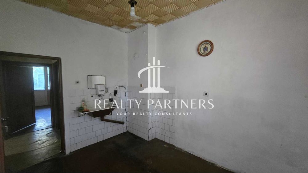 Продава 2-СТАЕН - кв. Изток, гр. Перник