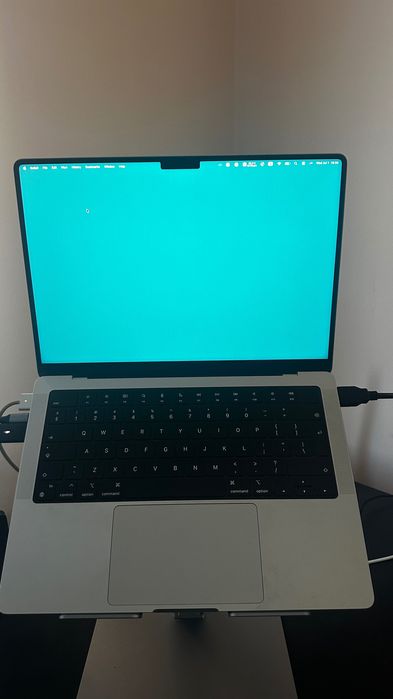 Apple MacBook pro m4 '14 24gb ram , 512 gb ssd