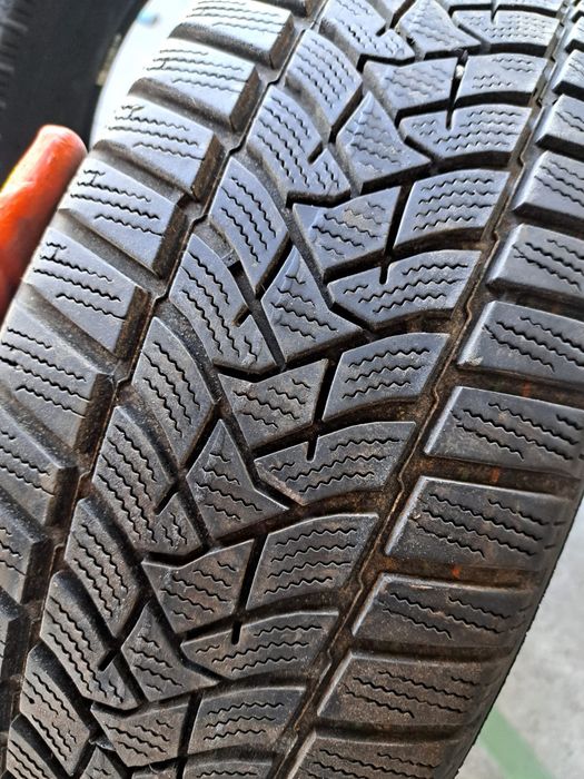 2 anvelope iarnă 205 60 r16 Dunlop