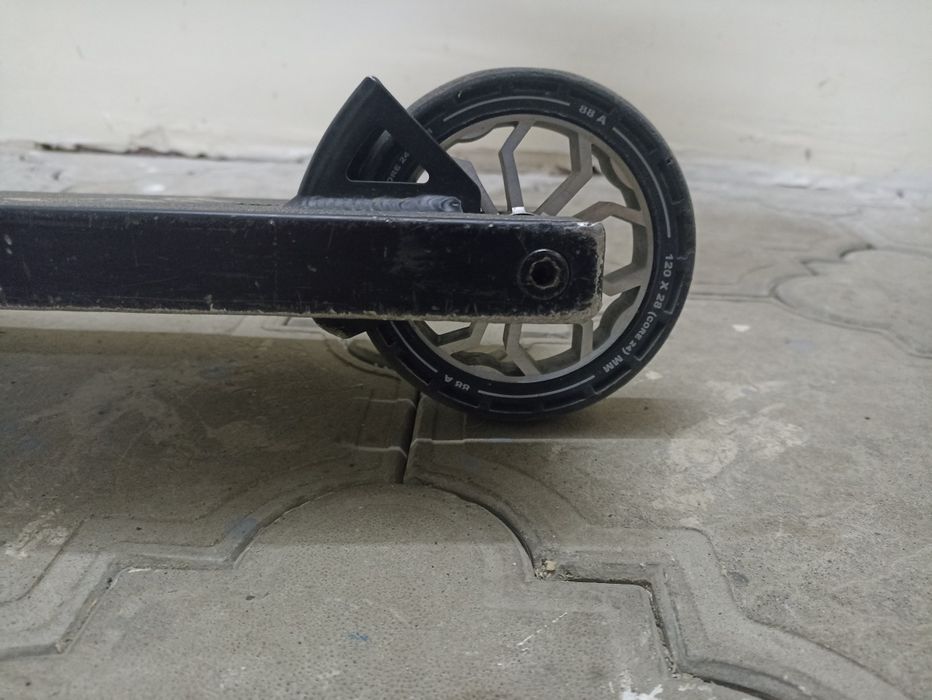 Трюковой самокат Limit lmt21 black