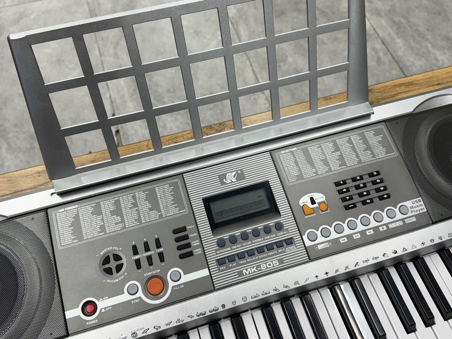 Синтезатор 61 клавиша, мощные динамики, качество Castrum Toys