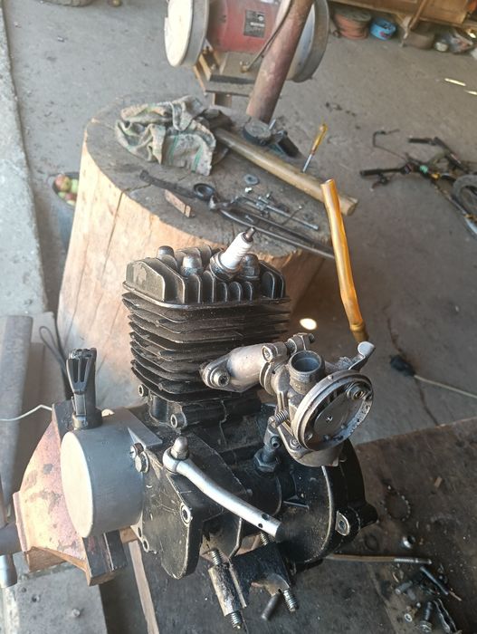 Motor de bicicletă în 2t 80cc cu piese sport 4.5cp!! Vând și piese separat