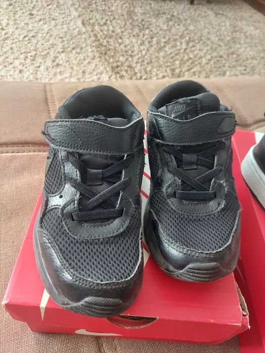 Продам кроссовки nike