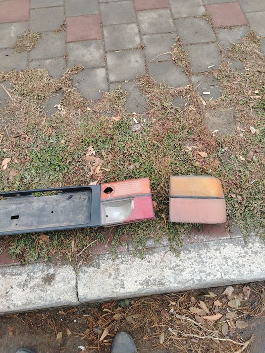 Продам задние фонари на венто