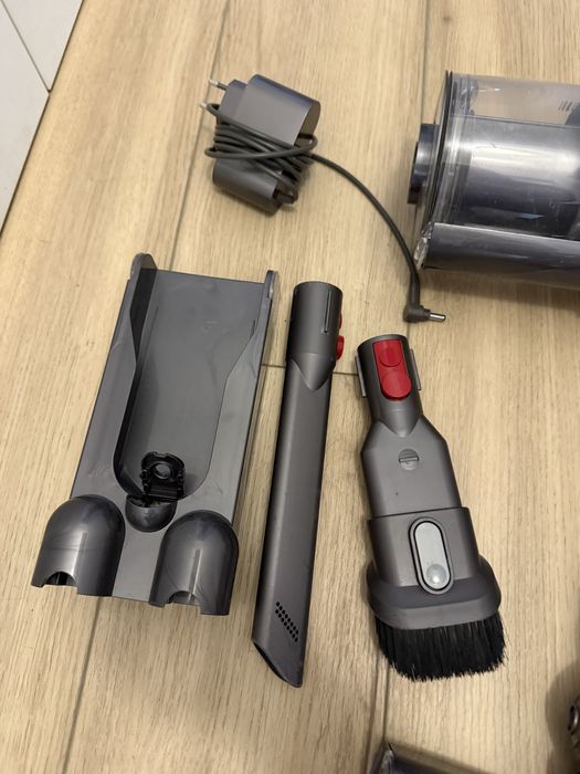 Aspirator vertical Dyson V10 Absolute