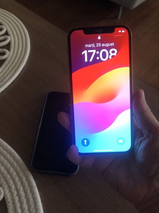 Vand telefon Iphone 12