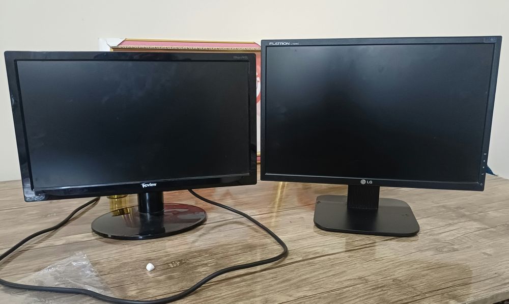 Мониторлар 2та сотилади 19дюм