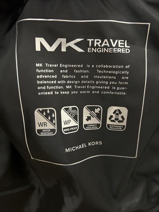 Продам зимний пуховик Michael Kors