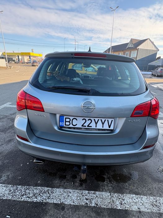 Vând Opel Astra 2012 automat