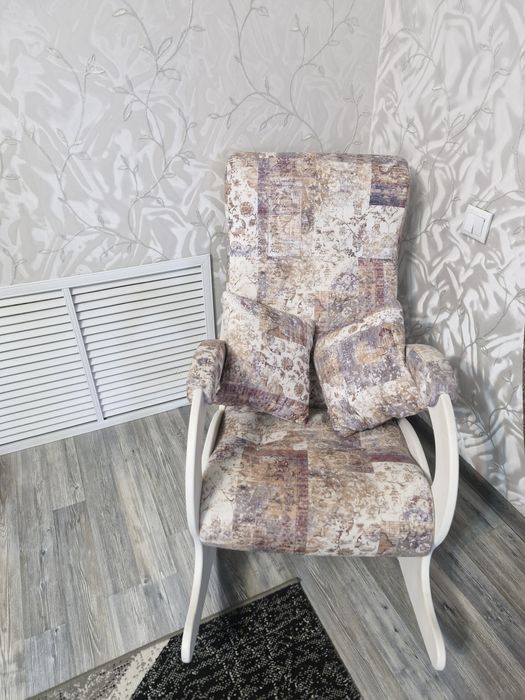 продам кресло-качалку