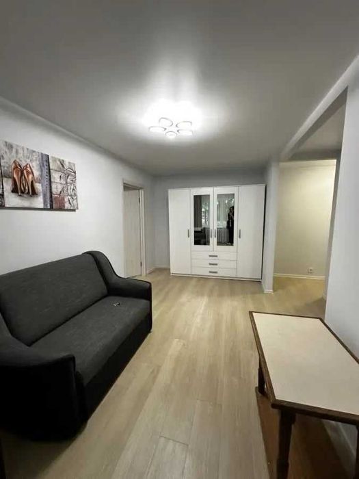 Дава се под наем Двустаен апартамент в София, Зона Б-19 - 68 кв.м за 586.5 € - Снимка #1