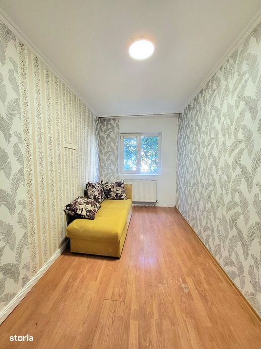 Apartament 3 camere, decomandat, parter, zona Lipovei