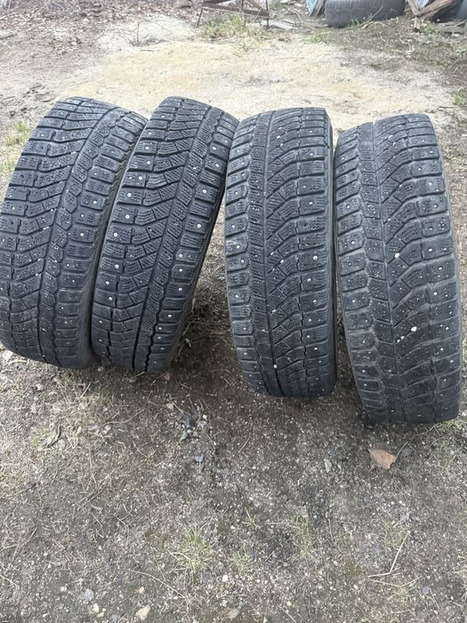 Продам шины на R15