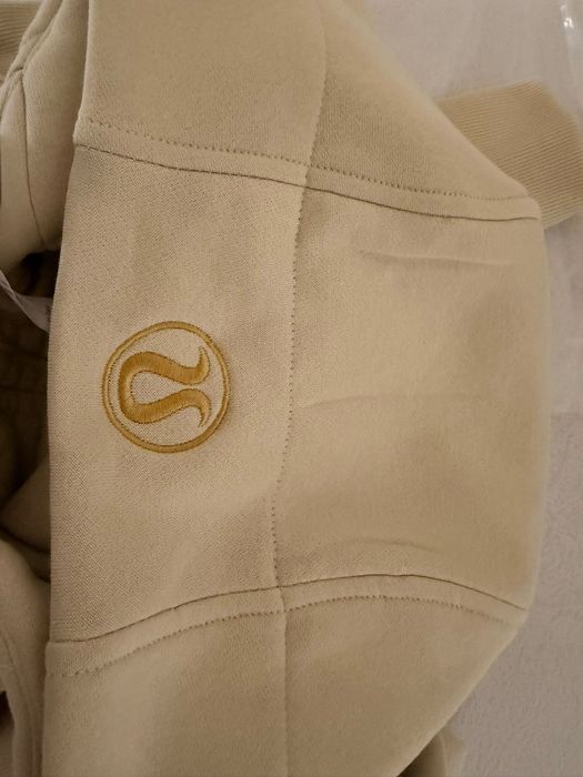 Суитчър Lululemon размер 4 US