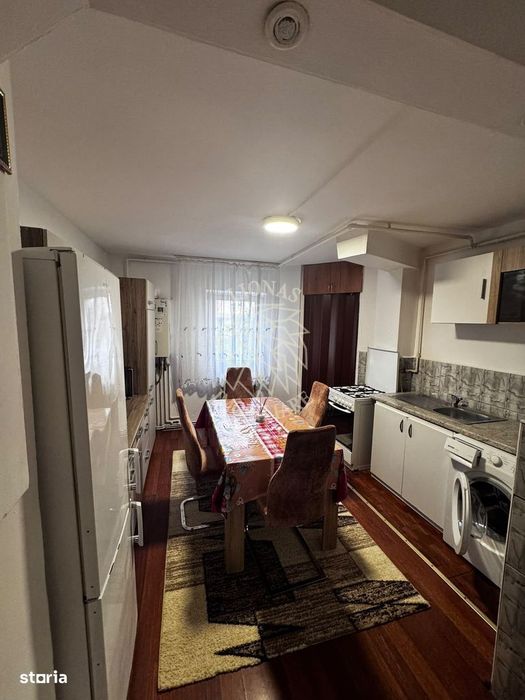 Apartament decomandat 2 camere 55 mp-parter inalt-Zona Petru Maior