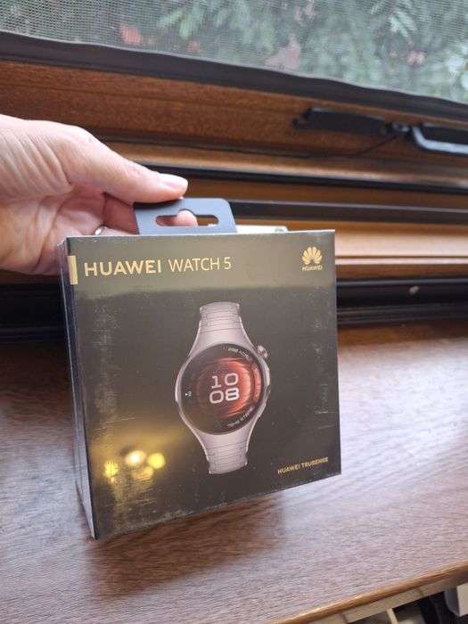 Huawei watch 5 sand gold  titanium strap