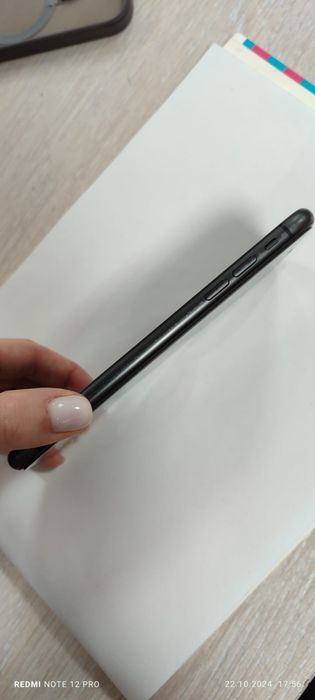 Айфон 11  64 гб   Батарея 87%