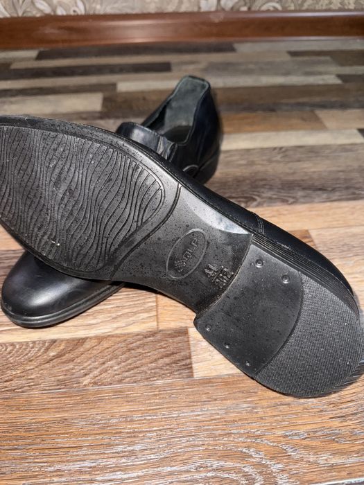 Продам новый туфли