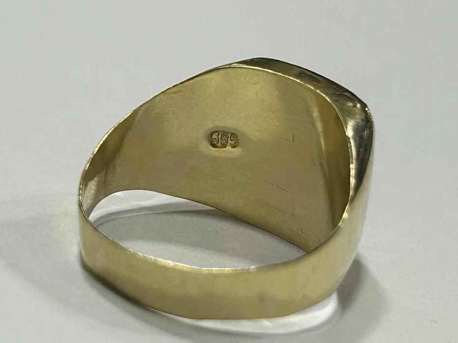 Златен пръстен 14 К 585/ 4.93 гр.