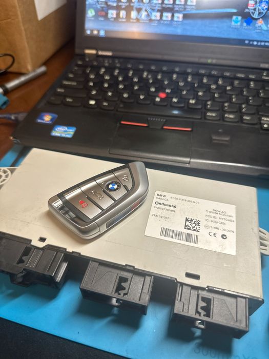 Programez chei BMW Seria 1 3 5 6 7 X1 X3 X5 X6