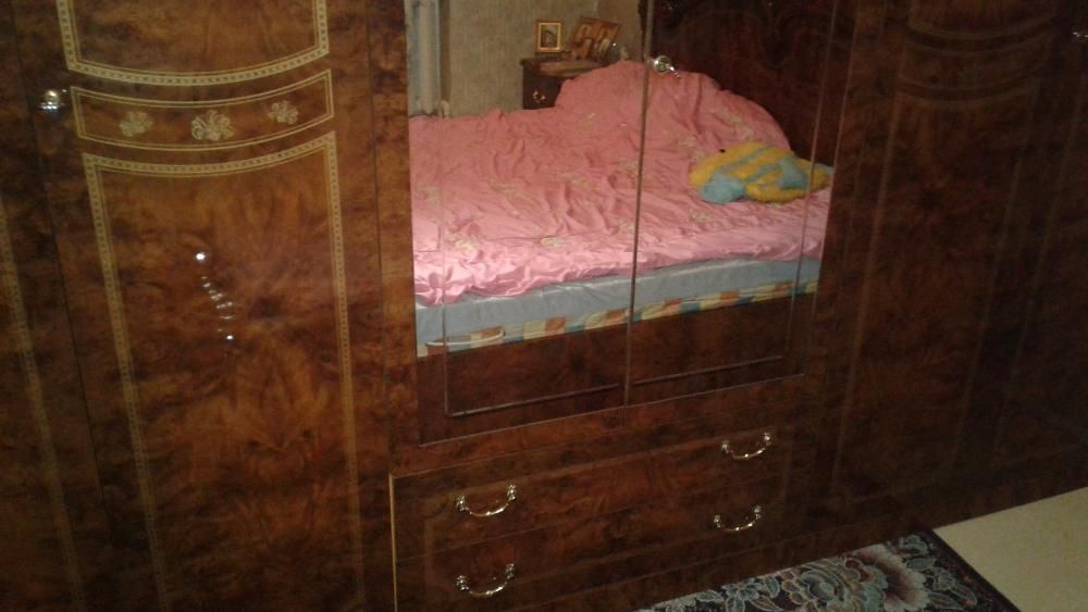 Итальянский спальный гарнитур в прекрасном состоянии