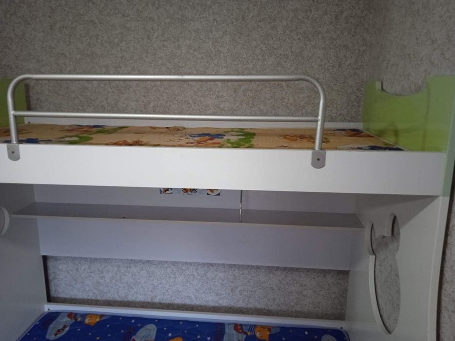 Двухъярусная кровать продам