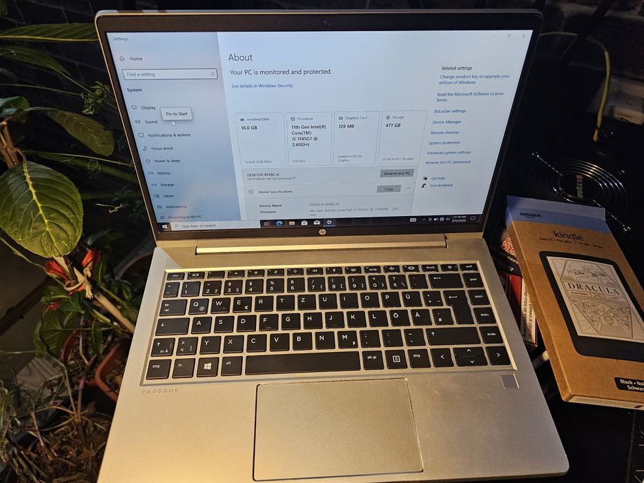 Vând două laptop-uri HP și un Acer