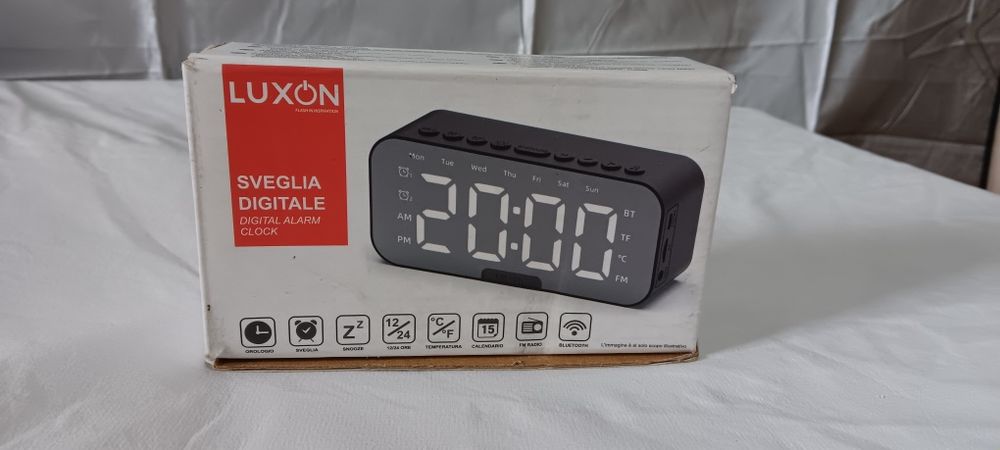 Ceas digital cu alarma, Bluetooth, 2 alarme, display temperatura, negr