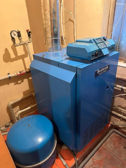 Vand centrala Buderus Logano G234 in perfecta stare de functionare