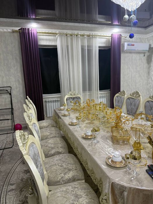 Stol stullar sotiladi