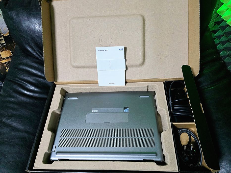 СПЕШНО! Лаптоп Dell Precision 7670 i9-12950HX 64GB DDR5 CAMM 1TB SSD Win11 Pro