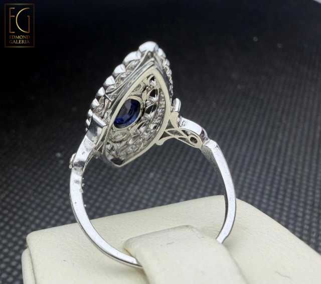 Inel din platină în stil Art Deco, decorat cu safir și diamante