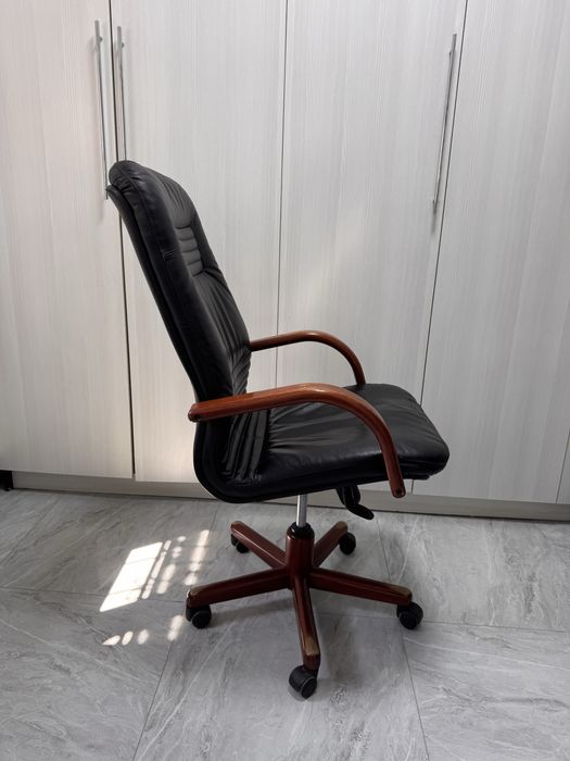 Офисное кресло бу