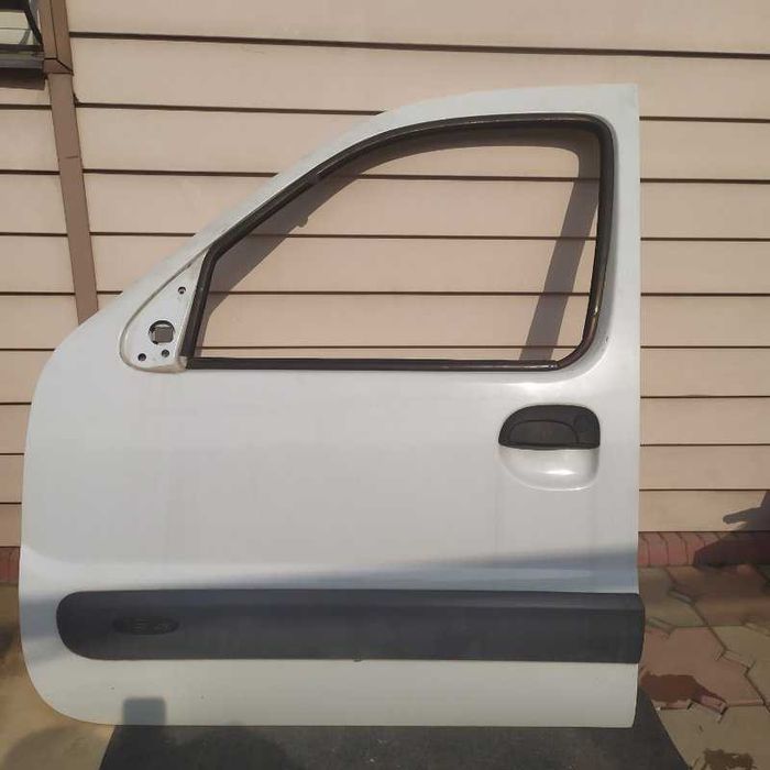 Дверь Renault Kangoo