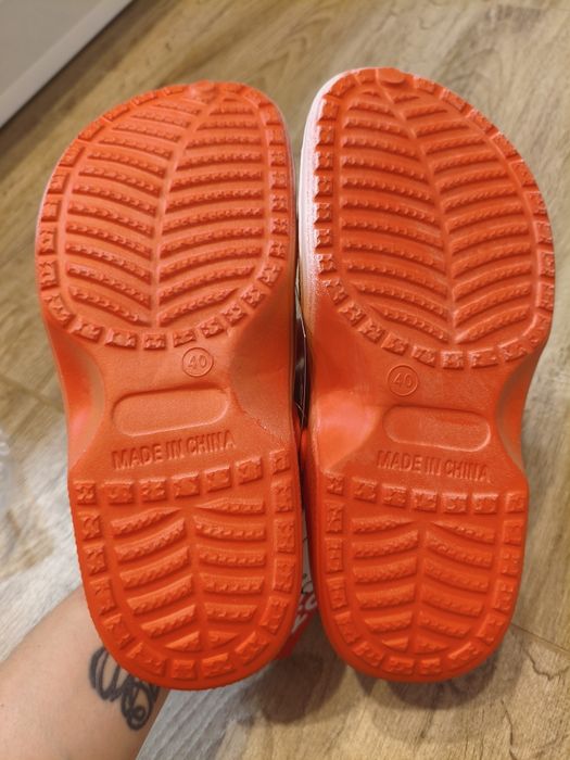 Hello Kitty Clogs roșii – noi cu etichetă – mărimea 40 EU