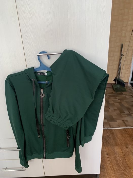 Спортивный костюм