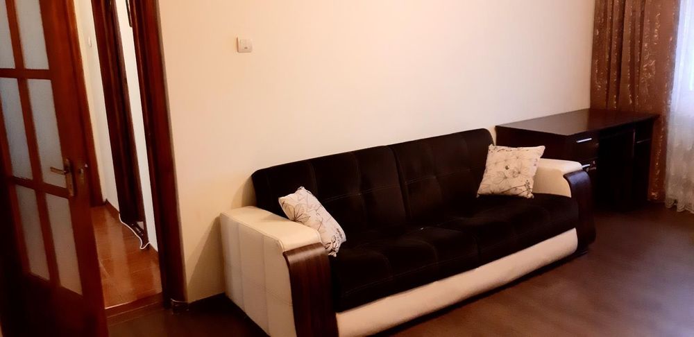 Închiriez apartament 2 camere 54 mp