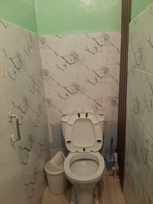 Шахар марказида 2 хонали уй сотилади