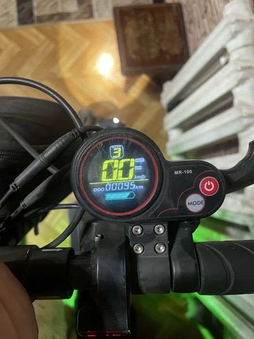 Электросамокат kuquay f7