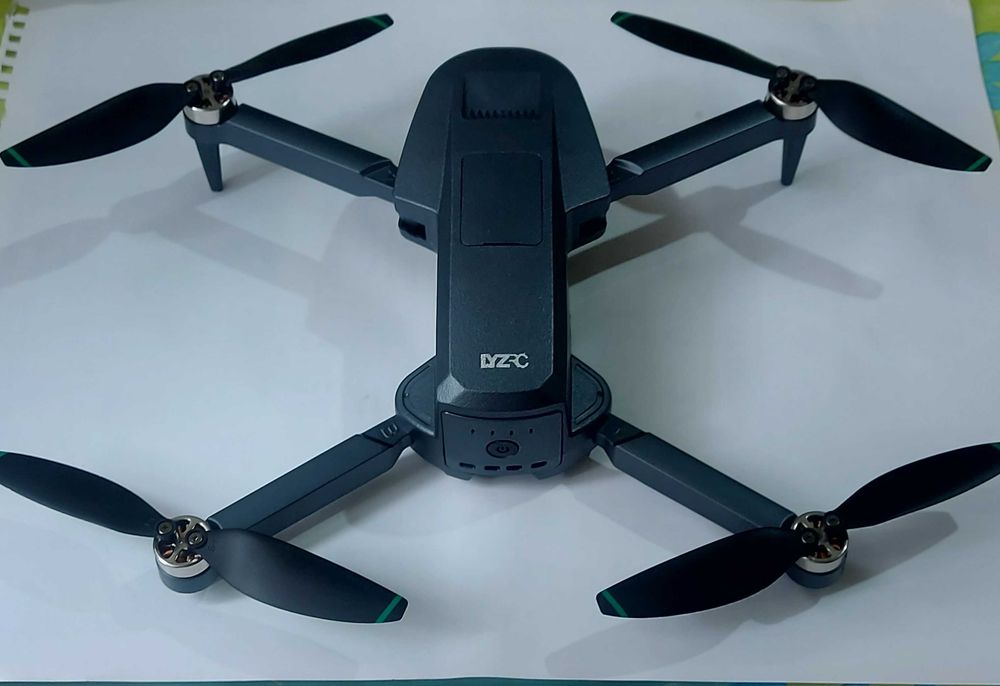 Vând Dronă LYZRC cu GPS model L200 Plus cu un preț de 550 roni